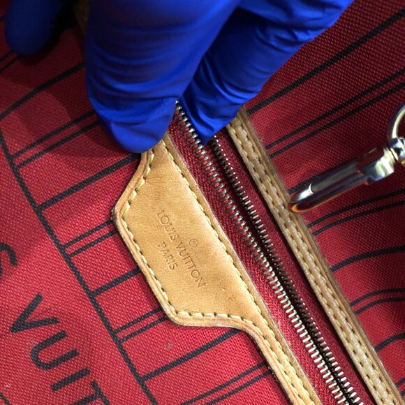 Louis Vuitton Monogram Neverfull MM sku# 85760 (well used, odor) - Picture 13 of 14